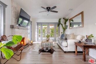 12208 Laurel Terrace Dr in Los Angeles, CA - Building Photo - Building Photo