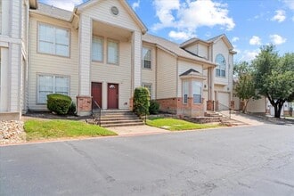 12205 Abbey Glen Ln in Austin, TX - Building Photo - Building Photo