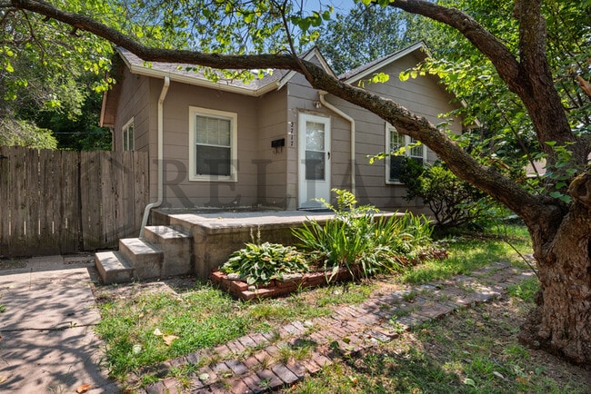property at 2717 E Orme St