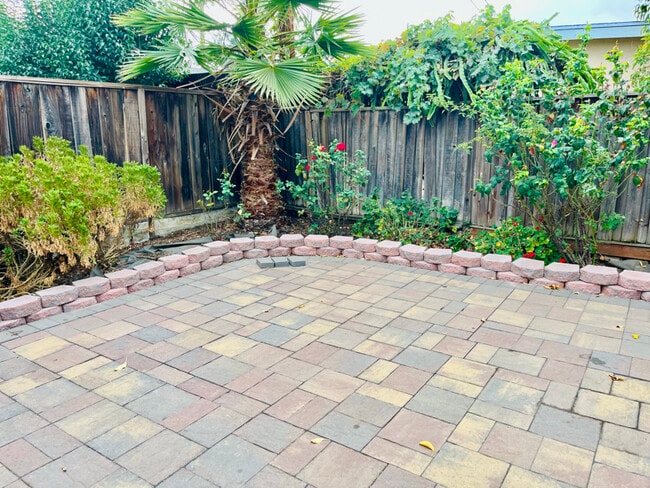 2642 Aborn Rd in San Jose, CA - Building Photo - Building Photo
