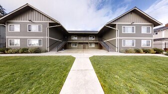 3318 S Chandler St in Tacoma, WA - Building Photo