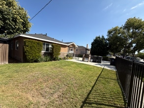 1925 S Orange Ave in Santa Ana, CA - Building Photo - Building Photo