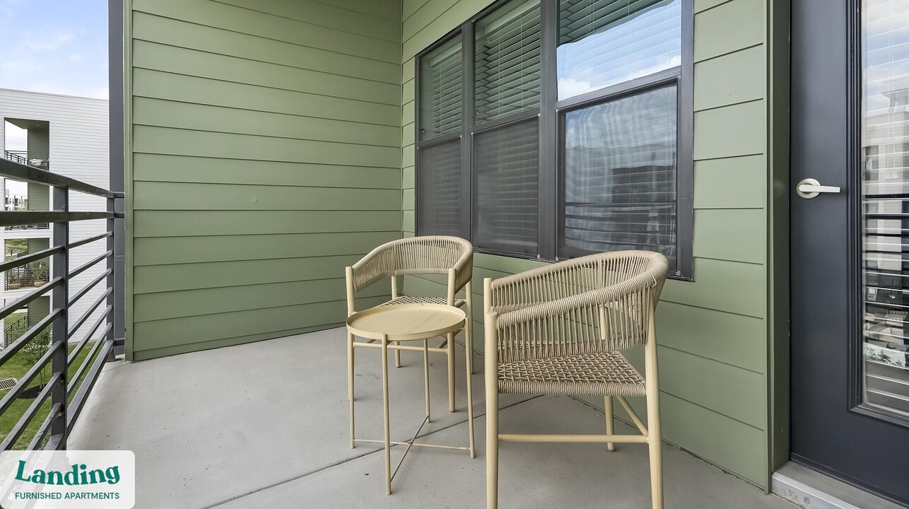 7330 Bluff Springs Rd in Austin, TX - Building Photo