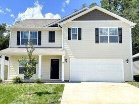 2 Reeds Creek Rd in Fairview, NC - Building Photo