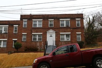 2633 30th St SE in Washington, DC - Building Photo - Building Photo