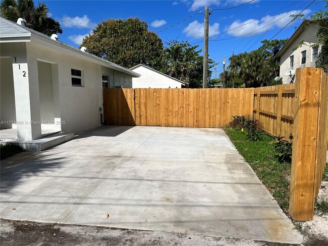 112 N D St in Lake Worth Beach, FL - Building Photo - Building Photo