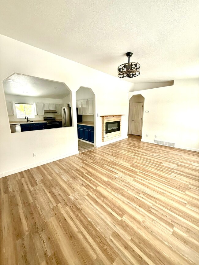 property at 370 E 1st N