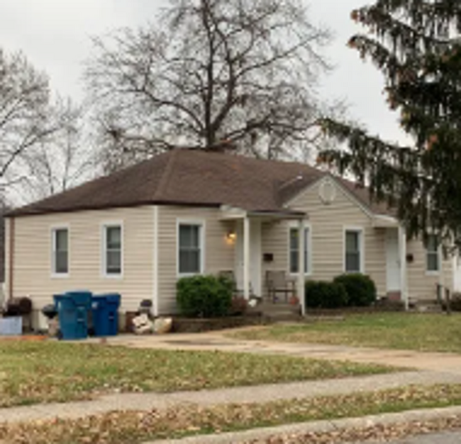 3155 O Hare Dr in St. Ann, MO - Building Photo - Building Photo