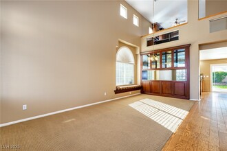 10329 Hunters Meadow Ave in Las Vegas, NV - Building Photo - Building Photo