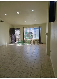 725 Codington Way in Modesto, CA - Building Photo - Building Photo