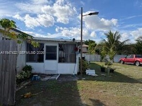 1645 SE North Blackwell Dr in Port St. Lucie, FL - Building Photo - Building Photo