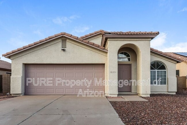 property at 1870 E Oakland St