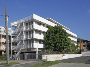 MJJ Apartments in Honolulu, HI - Building Photo - Building Photo