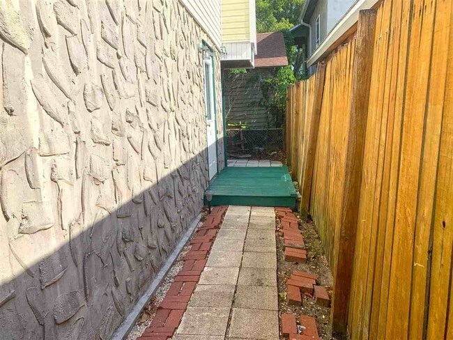 138 Oviedo St-Unit -B in St. Augustine, FL - Building Photo - Building Photo