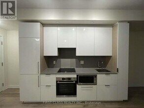 28 Freeland St in Toronto, ON - Building Photo - Building Photo