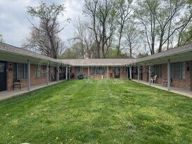 6124 Hillside Ave in Indianapolis, IN - Building Photo