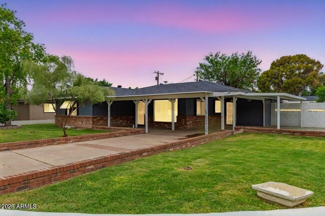 property at 7340 N 7th Ave