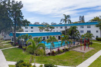 Ashford Bayside Apartment Homes in Kenneth City, FL - Foto de edificio - Building Photo