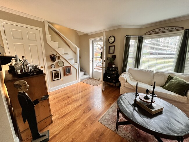 1N261 Stacy Ct in Glen Ellyn, IL - Building Photo - Building Photo