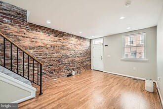 24 S Curley St in Baltimore, MD - Building Photo - Building Photo