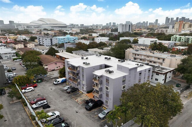 1661 SW 3rd St in Miami, FL - Building Photo - Building Photo