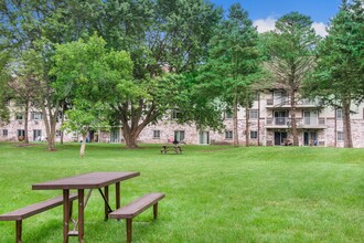 Valley View Apartments in Fitchburg, WI - Foto de edificio - Building Photo