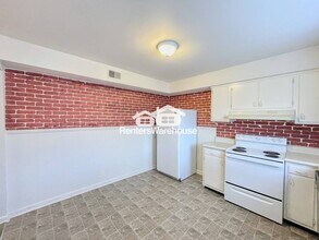 3313 Shasta Ct in Virginia Beach, VA - Foto de edificio - Building Photo