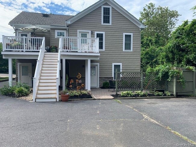 11 Prospect St in Huntington, NY - Building Photo - Building Photo