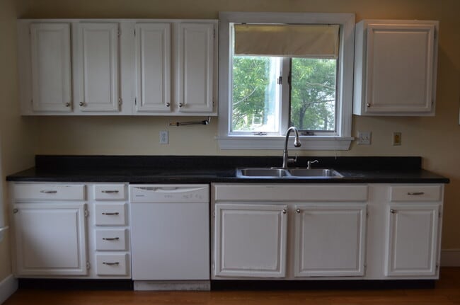 125 Harriet St, Unit 125 in South Portland, ME - Foto de edificio - Building Photo