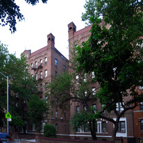 Parkway Court Apartments