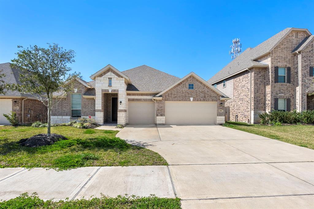 611 Huisache Grv Ln in Richmond, TX - Building Photo