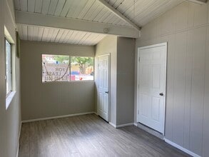 4318 Wild Oak Dr in San Antonio, TX - Foto de edificio - Building Photo