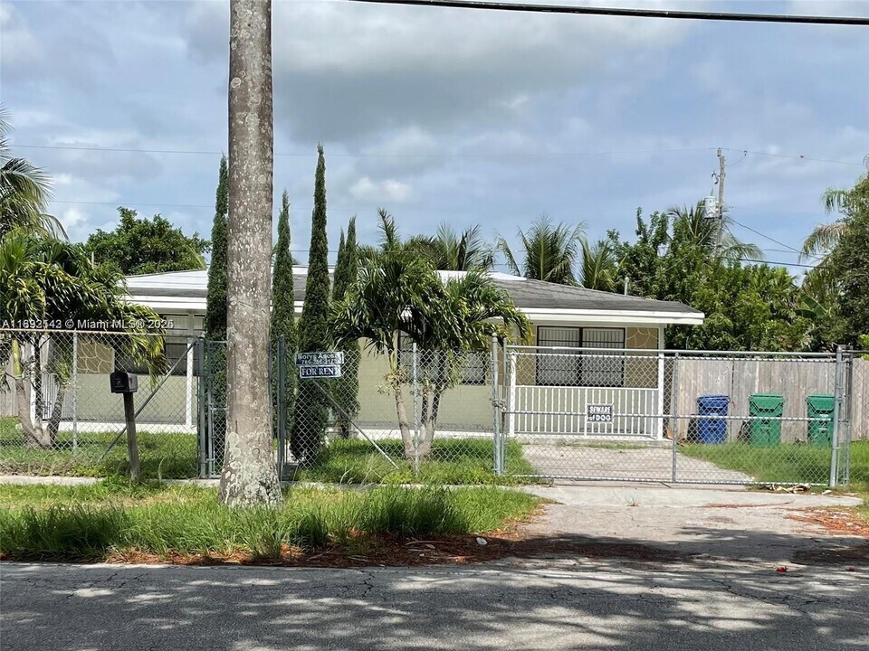 29830 SW 152nd Ave in Homestead, FL - Building Photo