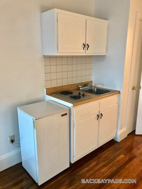 854 Beacon St in Boston, MA - Building Photo
