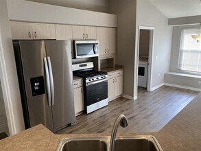 28826 Raindance Ave in Zephyrhills, FL - Building Photo - Building Photo