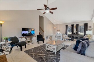 1319 Towne Harbor Trail in Woodstock, GA - Building Photo - Building Photo