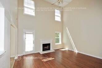 4435 Ravenwood Dr in Union City, GA - Foto de edificio - Building Photo