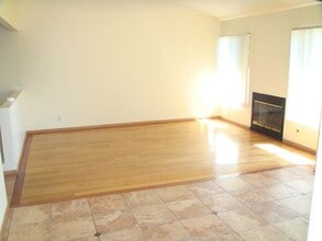 15790 Midwood Dr in Los Angeles, CA - Foto de edificio - Building Photo