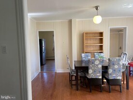 1410 Longford Rd in Collegeville, PA - Building Photo