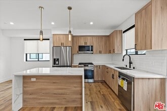 3973 S Budlong Ave in Los Angeles, CA - Building Photo - Building Photo