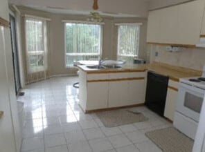 207 Gwendolyn St in Pickering, ON - Building Photo - Building Photo