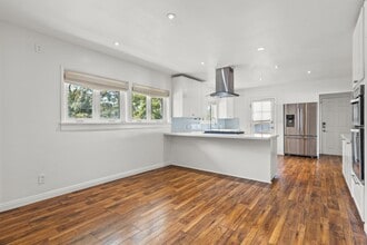 4506 El Abaca Pl in Los Angeles, CA - Building Photo - Building Photo