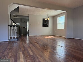 102 Smoothleaf Ln in Gaithersburg, MD - Building Photo - Building Photo