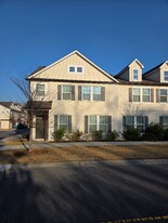 111 Cranford Dr in Pineville, NC - Building Photo