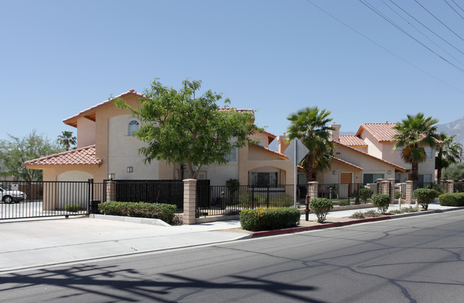 33015 Date Palm Dr in Cathedral City, CA - Building Photo - Building Photo