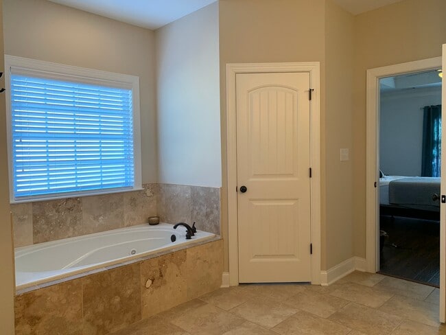 2083 Hiwassee Dr in Bonaire, GA - Building Photo - Building Photo