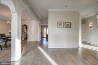 710 Parrish Farm Ln in Great Falls, VA - Building Photo - Building Photo