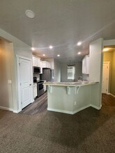 1638 W Henrys Frk Dr in Meridian, ID - Building Photo - Building Photo