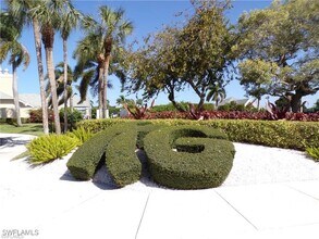 12581 Kelly Sands Way in Ft. Myers, FL - Foto de edificio - Building Photo