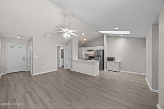 3817 Elizabeth Ave in New Bern, NC - Building Photo - Building Photo